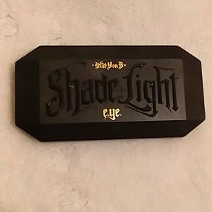 Kat Von D Shade and Light Eye Quad- PLUM